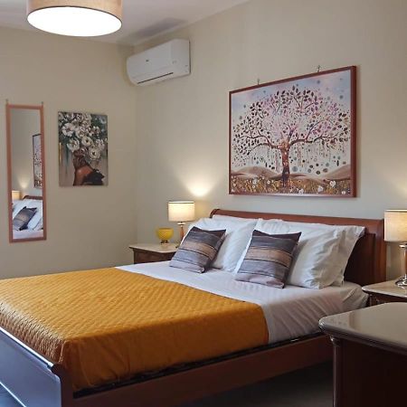Lorenzo Guest Suite With Free Private Parking-- Cantieri Culturali 팔레르모 외부 사진