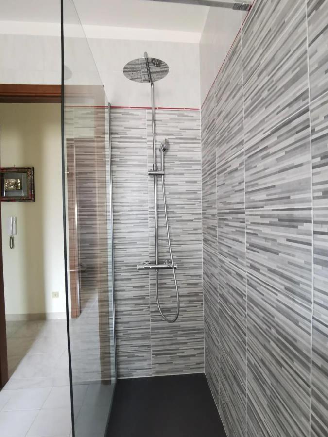 Lorenzo Guest Suite With Free Private Parking-- Cantieri Culturali 팔레르모 외부 사진
