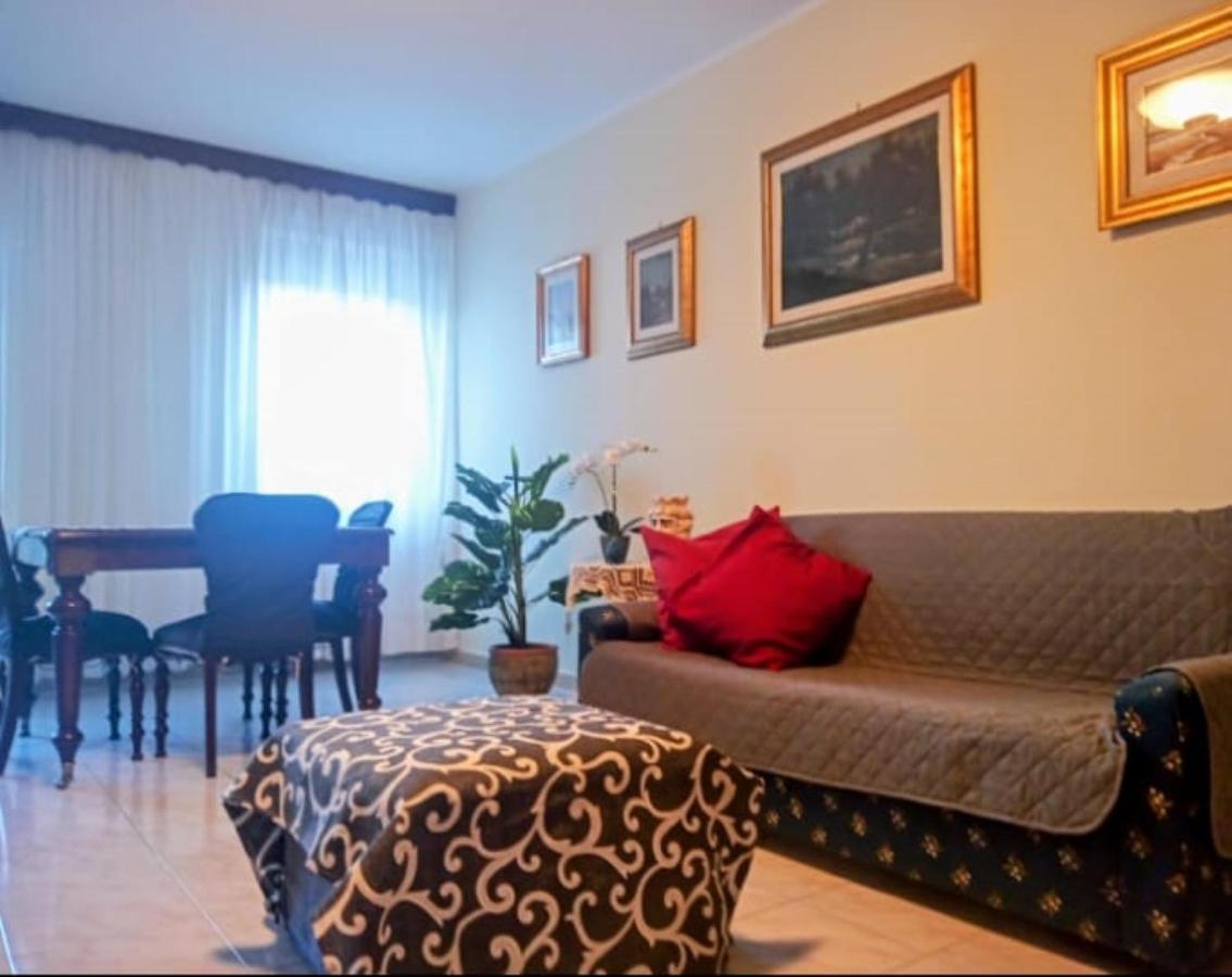 Lorenzo Guest Suite With Free Private Parking-- Cantieri Culturali 팔레르모 외부 사진