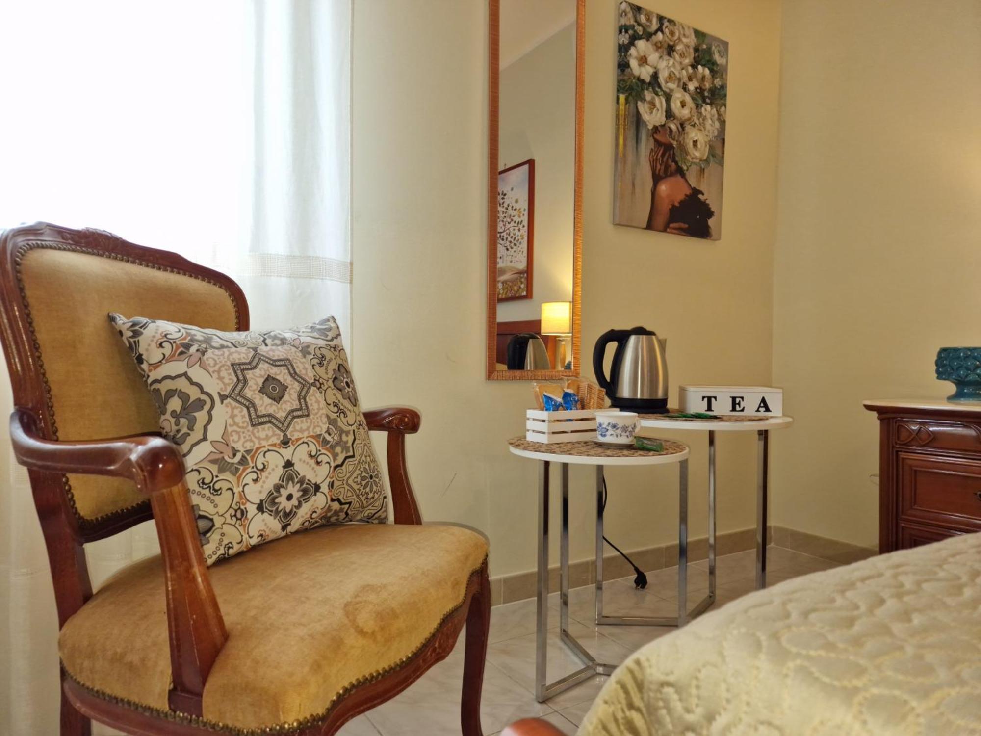Lorenzo Guest Suite With Free Private Parking-- Cantieri Culturali 팔레르모 외부 사진