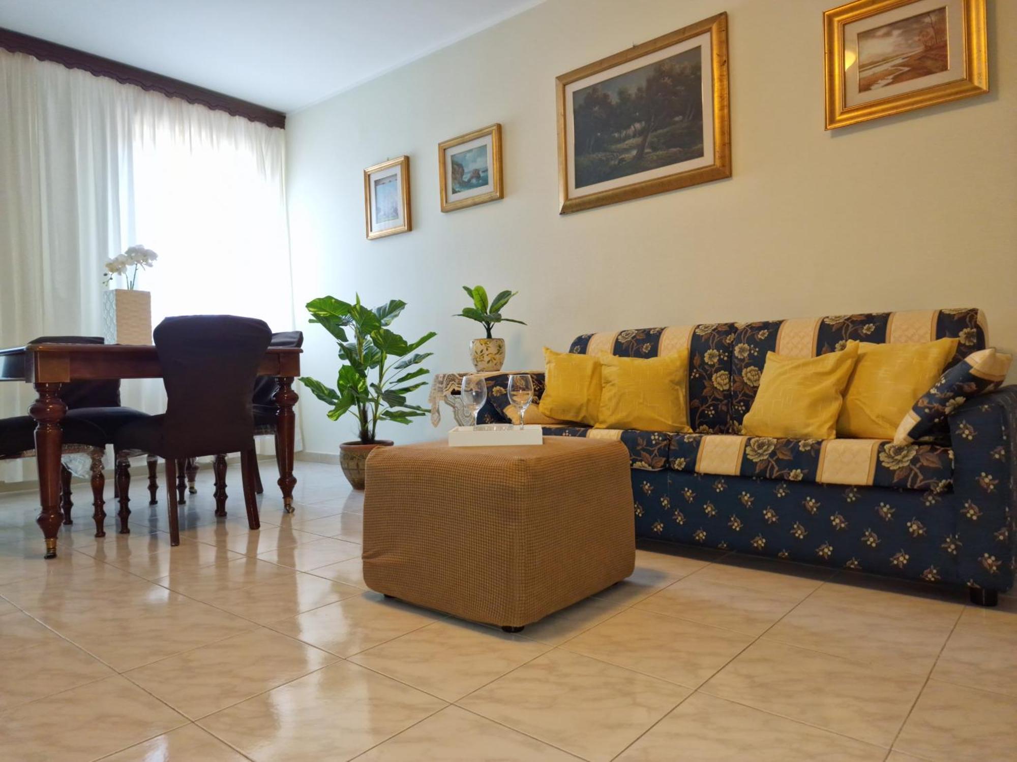 Lorenzo Guest Suite With Free Private Parking-- Cantieri Culturali 팔레르모 외부 사진