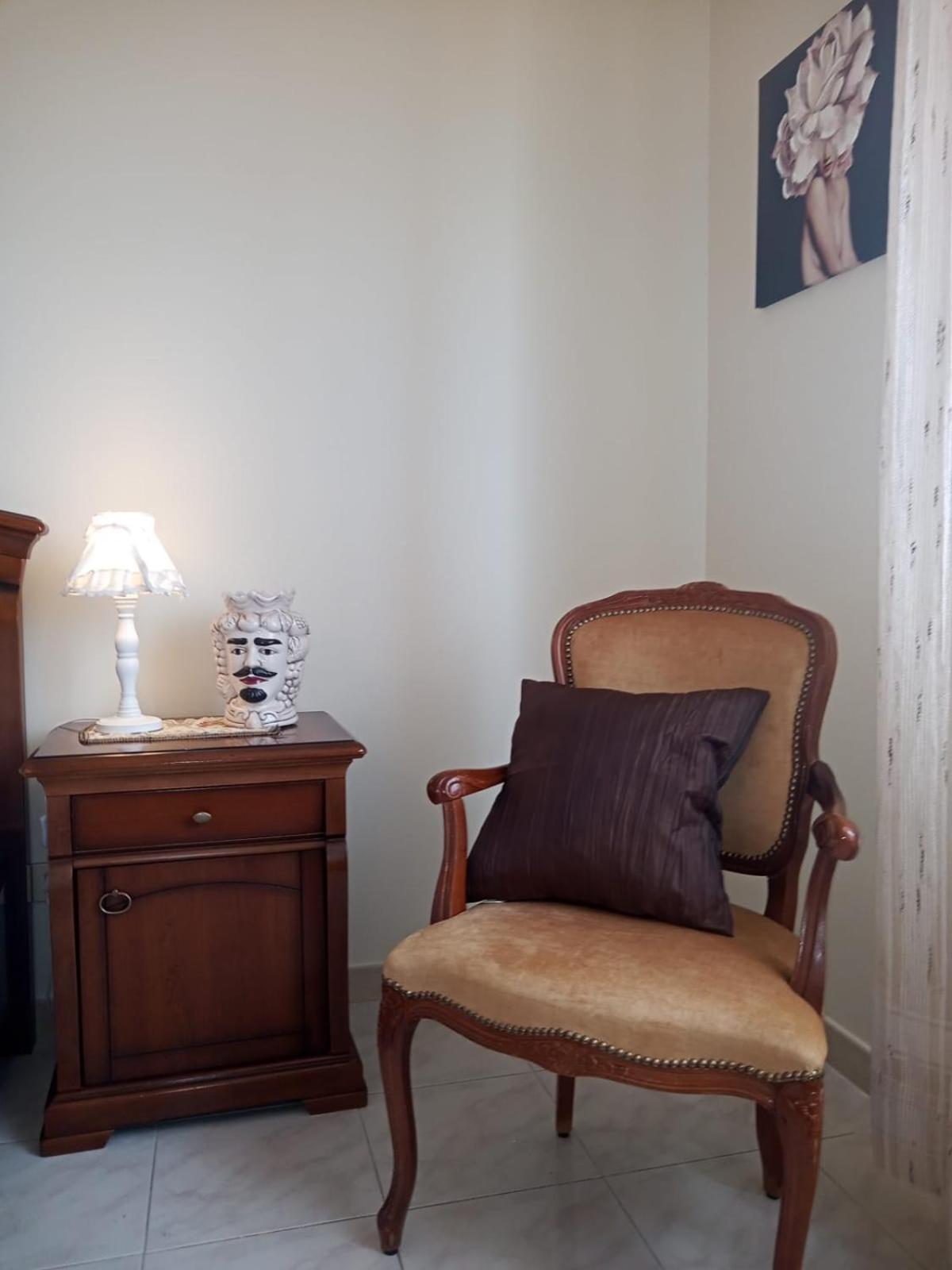 Lorenzo Guest Suite With Free Private Parking-- Cantieri Culturali 팔레르모 외부 사진